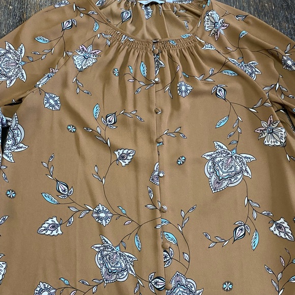 NWT Reitman’s Floral Blouse 🌼 - Picture 3 of 7